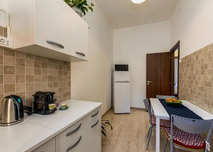 Italia Vicino Stazione Termini 民宿