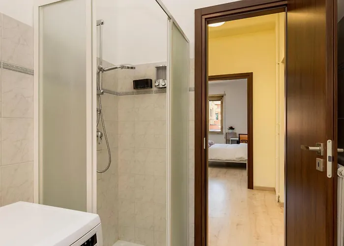 Italia Vicino Stazione Termini 民宿